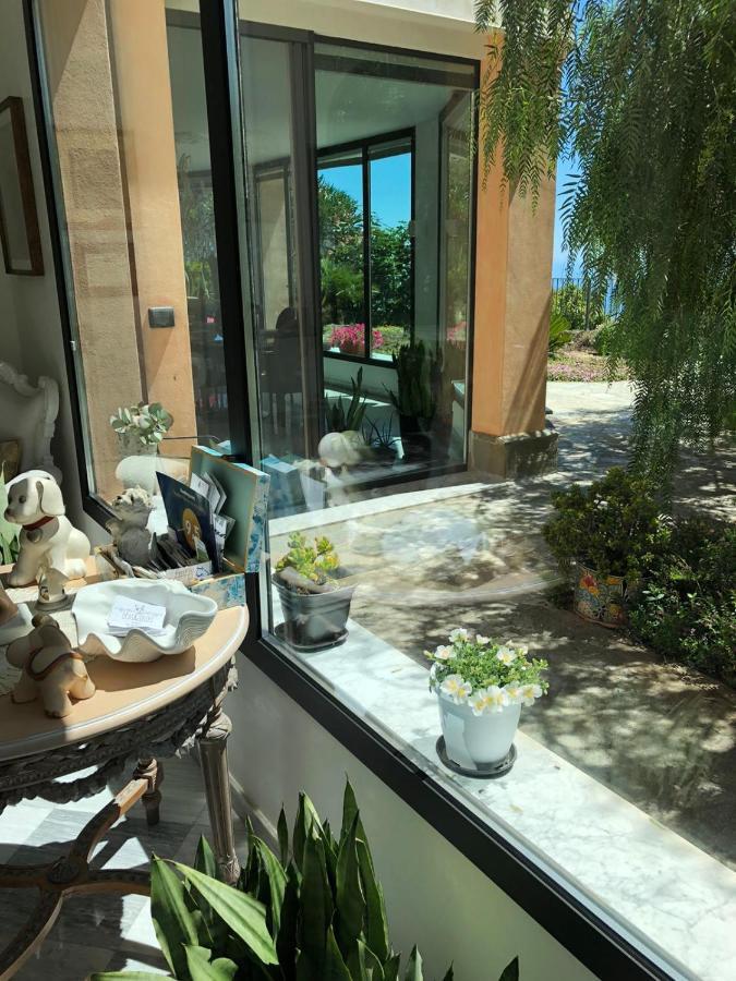 La Casa Di Sissi B&B Sanremo Bagian luar foto