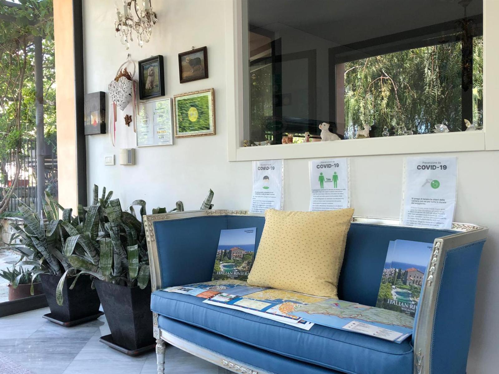 La Casa Di Sissi B&B Sanremo Bagian luar foto