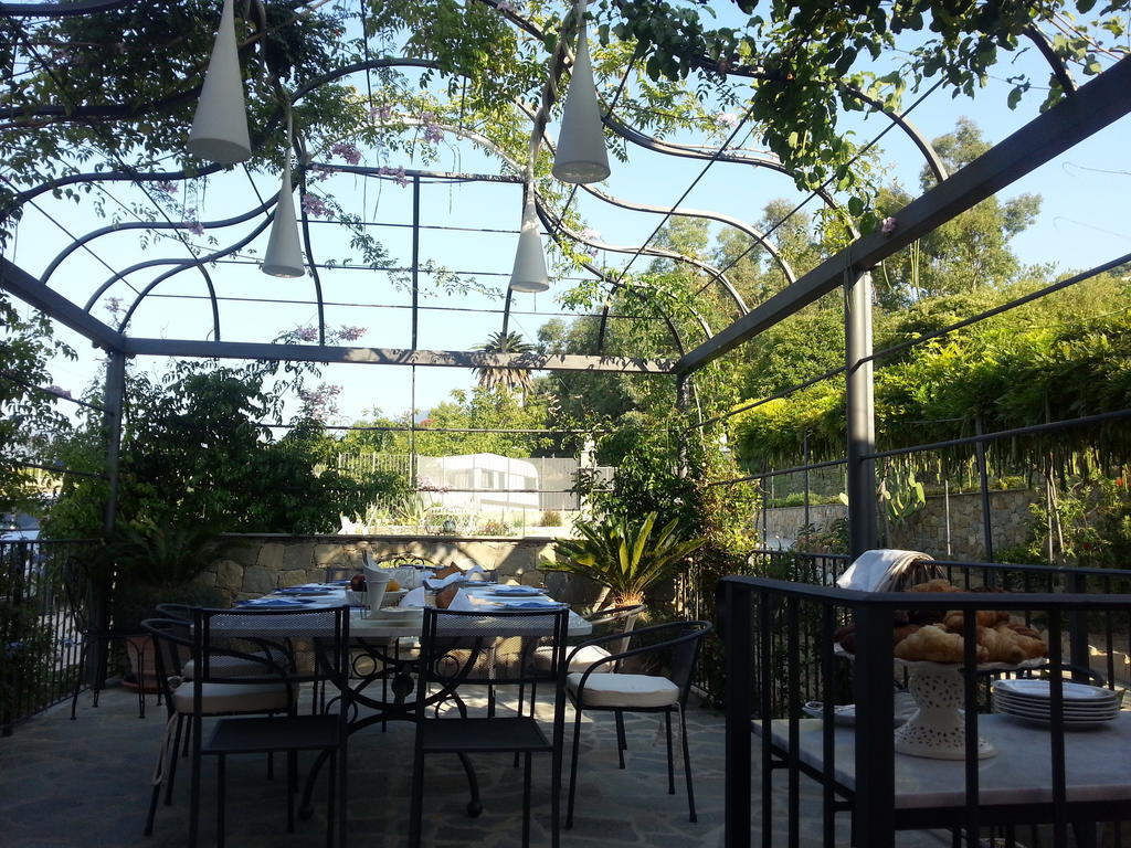 La Casa Di Sissi B&B Sanremo Bagian luar foto